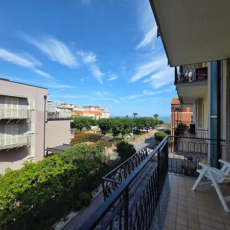 Apartman Alfiere - By Turent Pietra Ligure